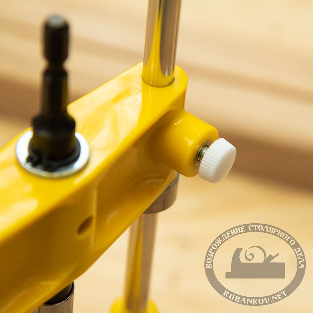 Стойка для дрели, Star-M, патрон под шестигранный захват, высота - 210мм, наклонная Стойка для дрели, Star-M, патрон под шестигранный захват, высота - 210мм, наклонная