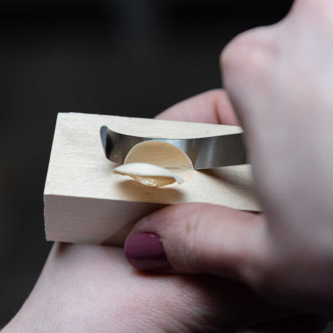 ложкорез, работа на себя (N1, правый) ложкорез, работа на себя (N1, правый)