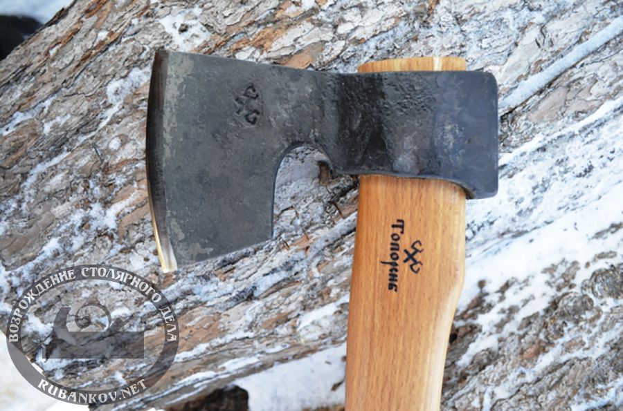 Топор Toporsib Кабарга, длина 520мм, лезвие 115мм, 1.4кг, с чехлом Топор Toporsib Кабарга, длина 520мм, лезвие 115мм, 1.4кг, с чехлом