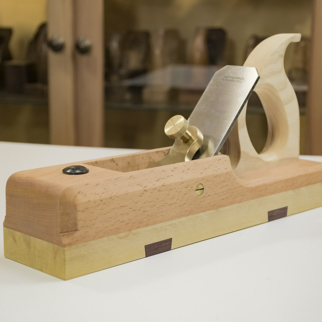 Рубанок деревянный ПЕТРОГРАДЪ, 320мм / 50мм (полуфуганок), с двумя ножами Рубанок деревянный ПЕТРОГРАДЪ, 320мм / 50мм (полуфуганок), с двумя ножами