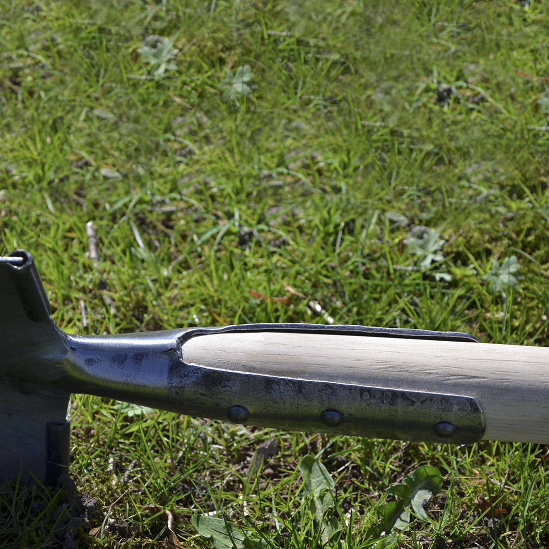 Лопаты Baack D-обр. рукоять, 270*170мм Лопаты Baack D-обр. рукоять, 270*170мм