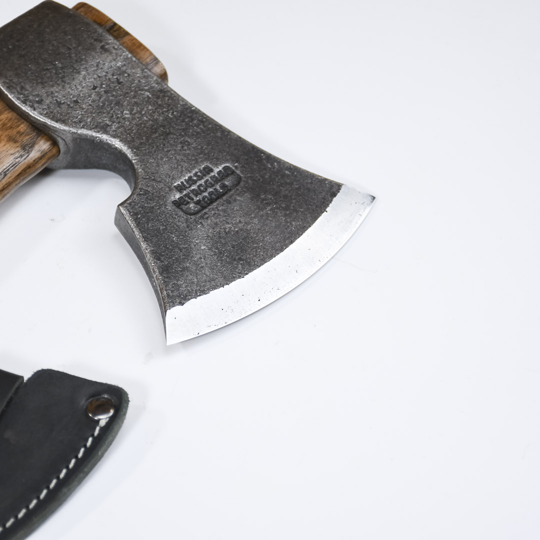 Топор ПЕТРОГРАДЪ, модель Полоцк 8, топорище н11 Топор ПЕТРОГРАДЪ, модель Полоцк 8, топорище н11