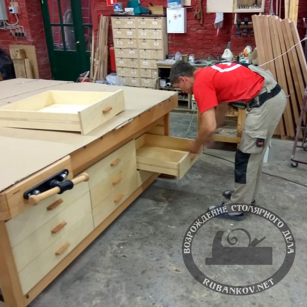  2000*1995,  - HV516,  - HV516