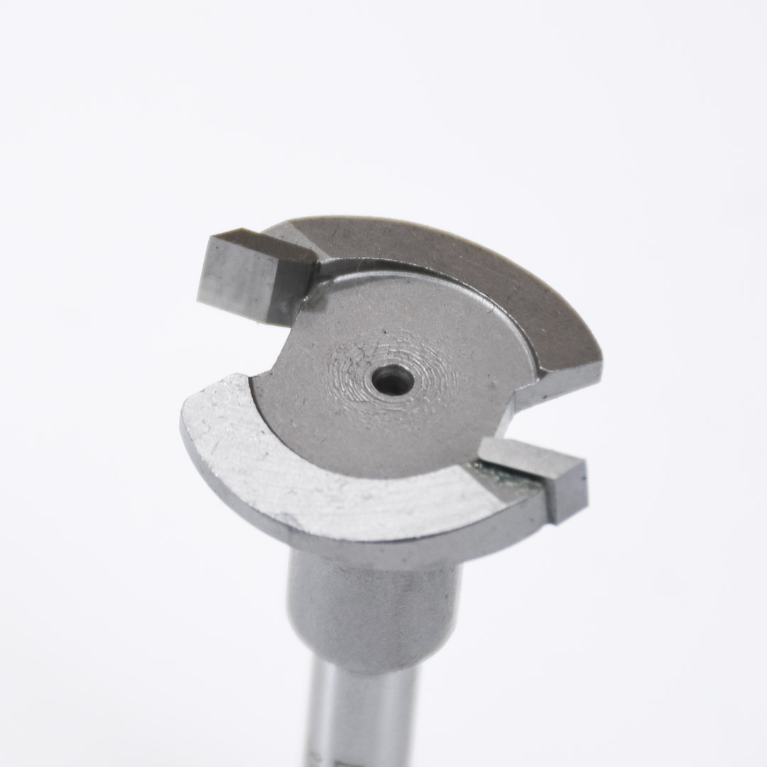     () Z2 D=32x5,7x63 S=8 PROCUT