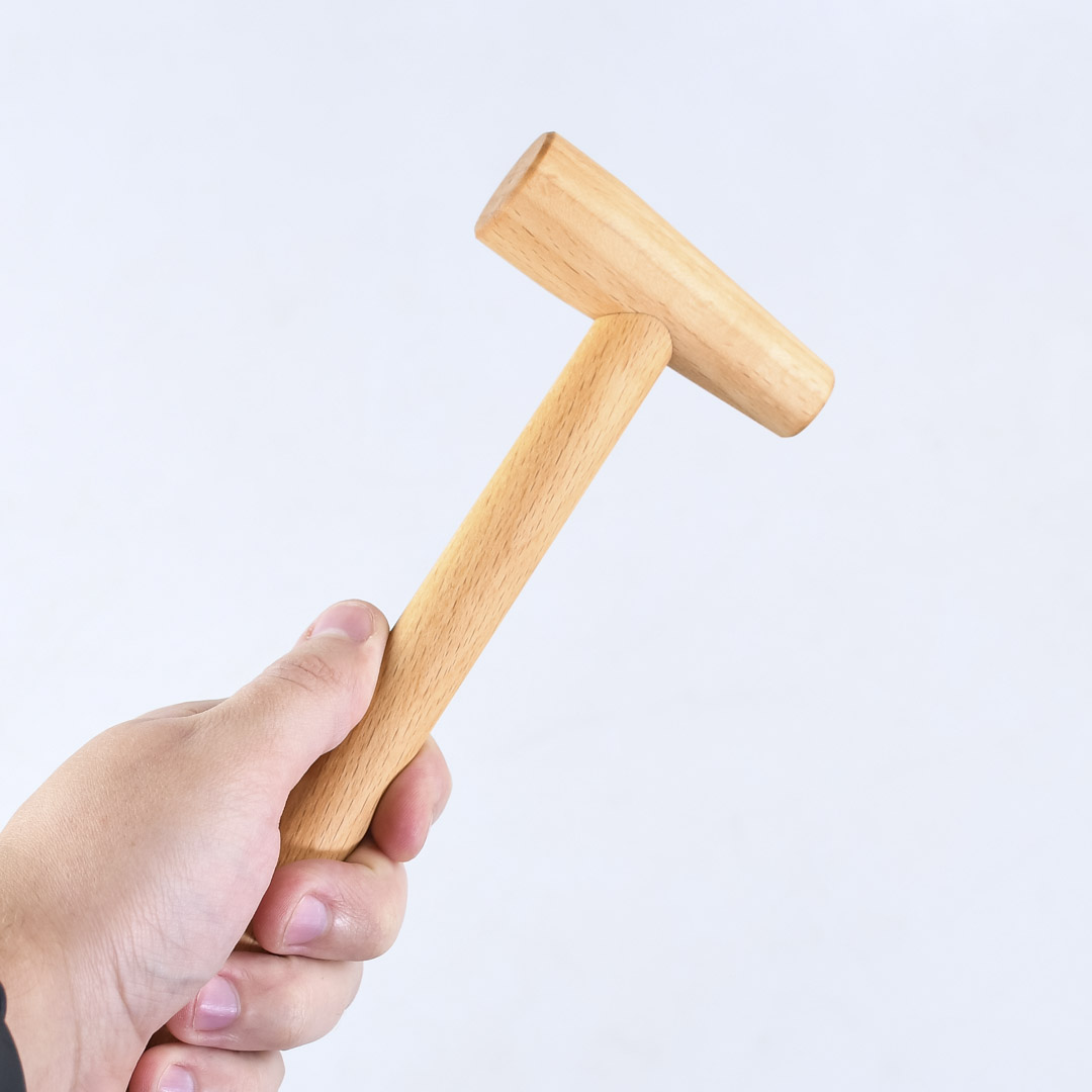 Деревянный молоток, боёк D28/18мм * 82мм, длина 234мм, материал - бук Деревянный молоток, боёк D28/18мм * 82мм, длина 234мм, материал - бук