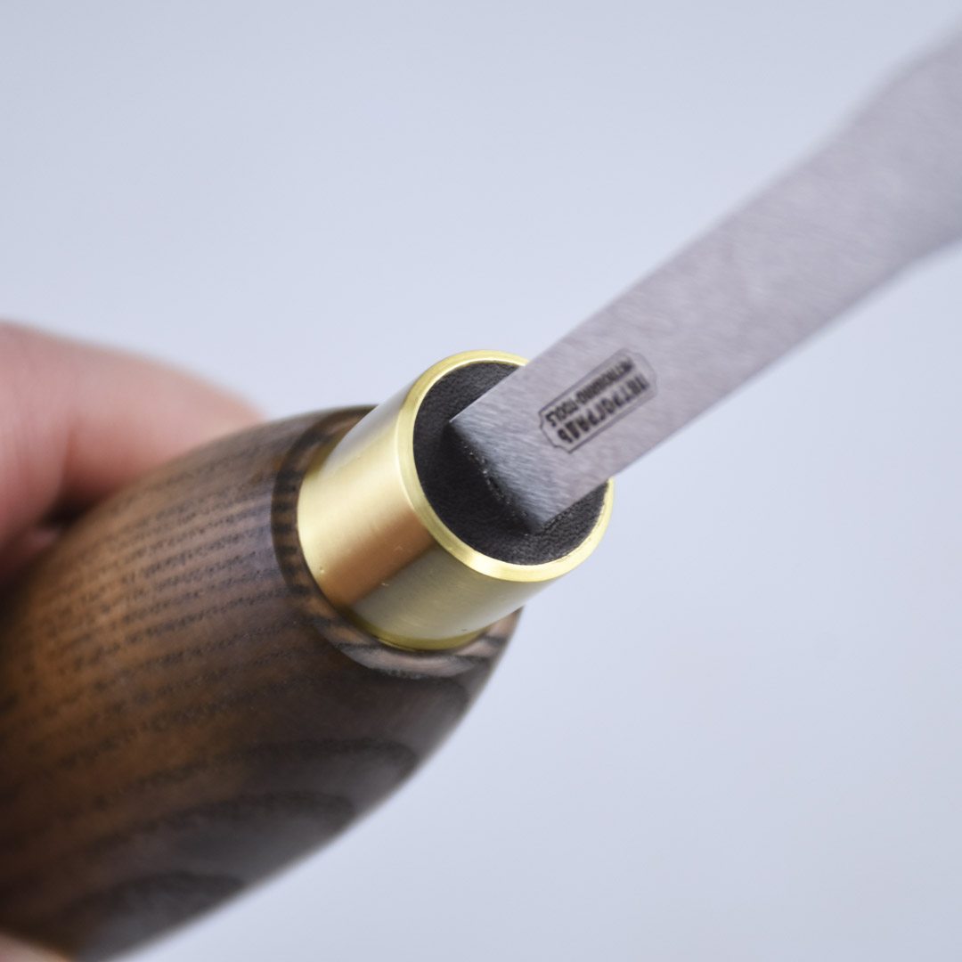 Токарный резец ПЕТРОГРАДЪ, зубчатый вогнутый 13мм, с рукоятью Токарный резец ПЕТРОГРАДЪ, зубчатый вогнутый 13мм, с рукоятью