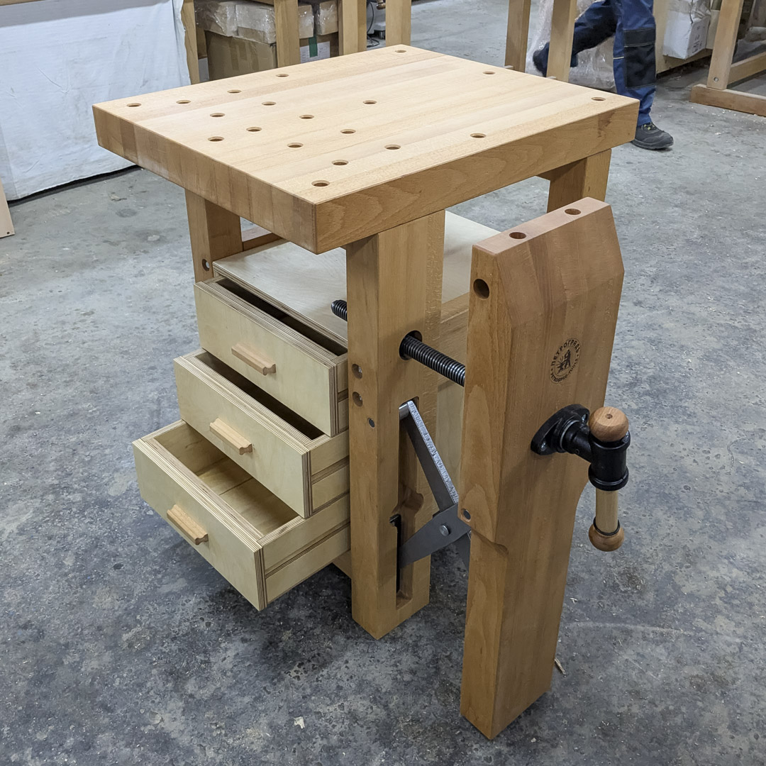  ,  Chairmaker,  700*590