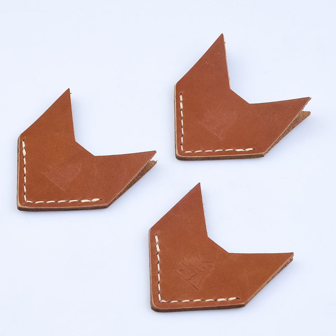 Кожаные закладки для книг, ПЕТРОГРАДЪ, 3 штуки Кожаные закладки для книг, ПЕТРОГРАДЪ, 3 штуки