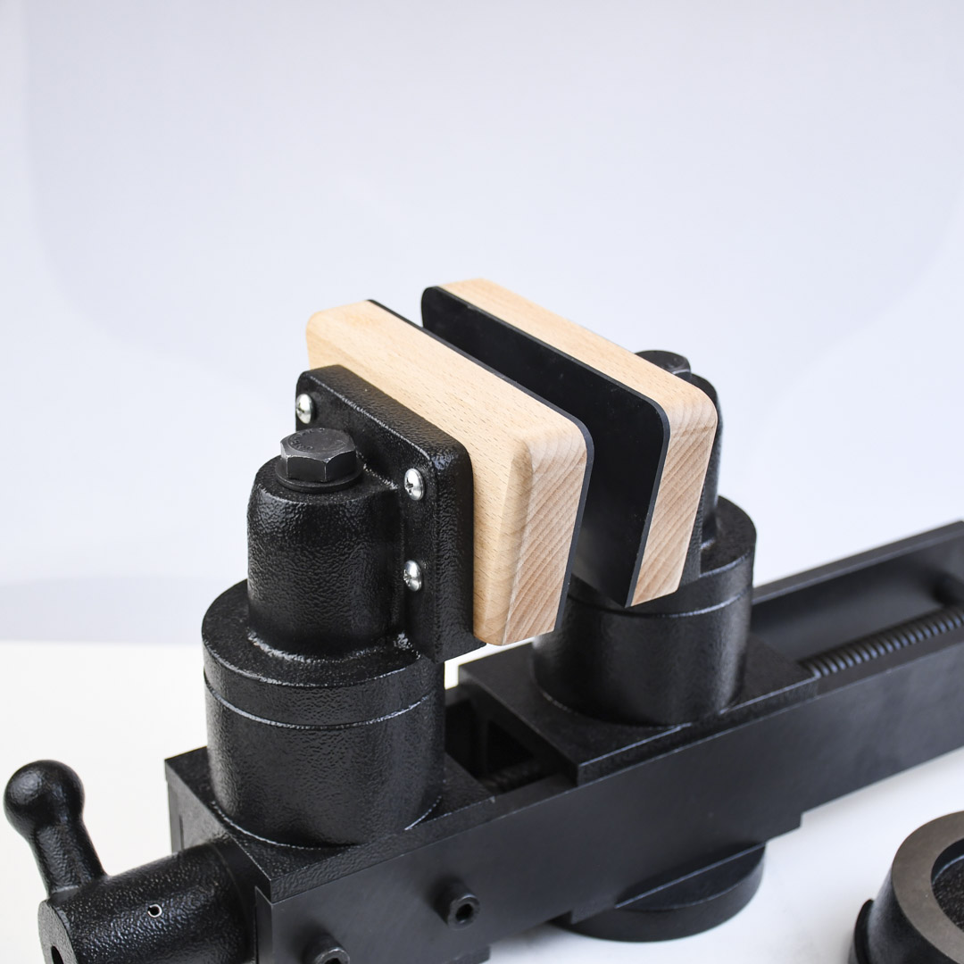 Тиски резчицкие GOLDRATIO, модель PATTERN MAKER Тиски резчицкие GOLDRATIO, модель PATTERN MAKER