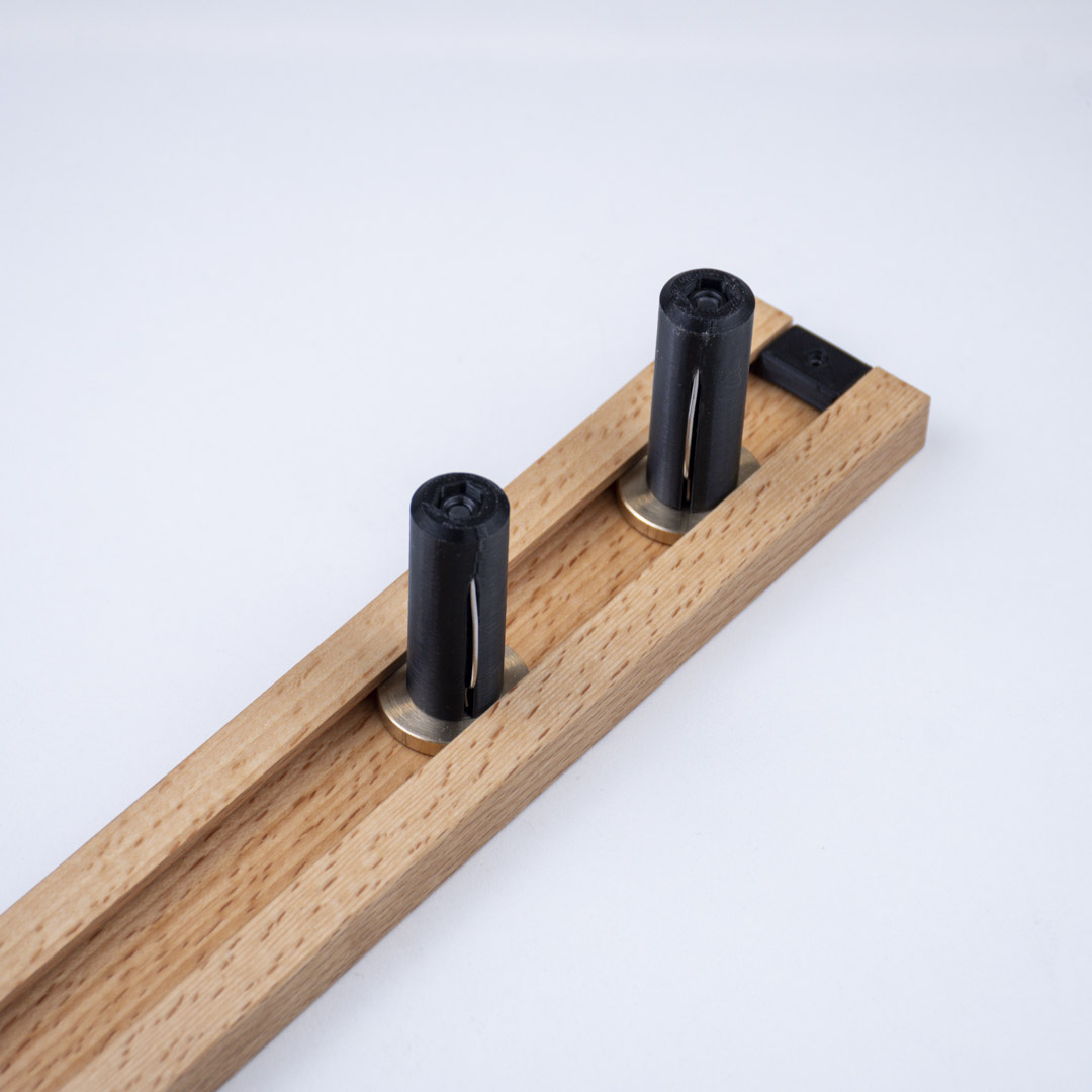 Упор верстачный ПЕТРОГРАДЪ, модель 3 (Planning Stop), для отверстий D19мм Упор верстачный ПЕТРОГРАДЪ, модель 3 (Planning Stop), для отверстий D19мм