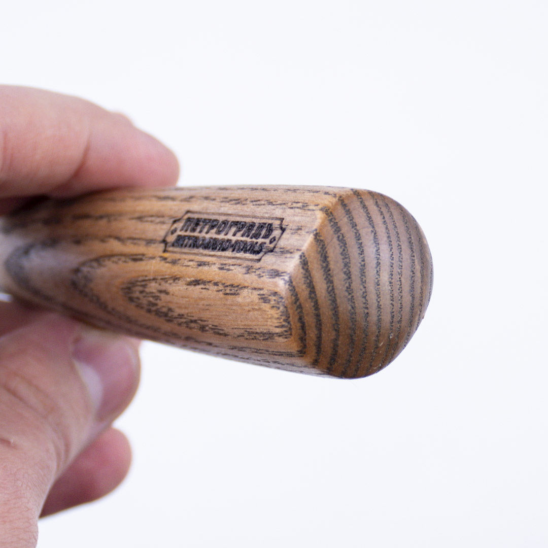 Рукоять н52, для короткой клюкарзы из серии *Вологда* со стальным кольцом Рукоять н52, для короткой клюкарзы из серии *Вологда* со стальным кольцом