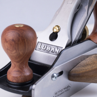 Рубанок Luban N4, 250мм/50мм/T10, с боковым упором Рубанок Luban N4, 250мм/50мм/T10, с боковым упором