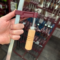 деревянная рукоять поджимного винта струбцины Piher деревянная рукоять поджимного винта струбцины Piher