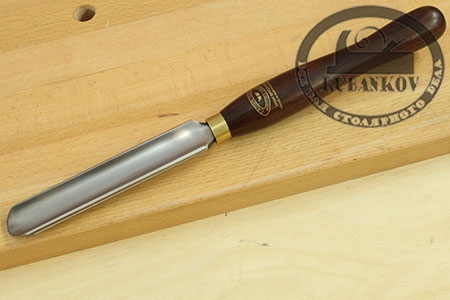   Crown European-Style Spindle Gouge  