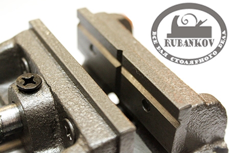 Тиски U-type angle Vise, вращение в веритикальной плоскости, ширина губок - 75мм Тиски U-type angle Vise, вращение в веритикальной плоскости, ширина губок - 75мм