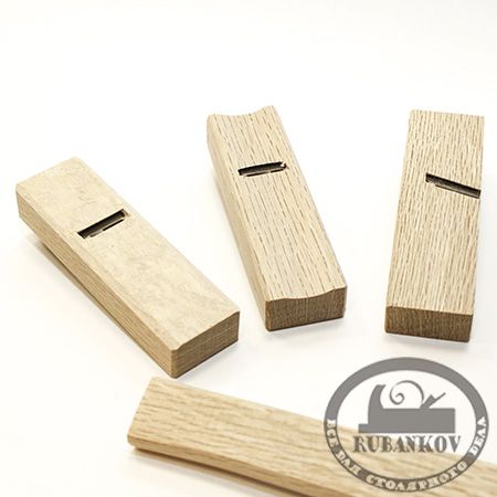 Рубанки яп. белый дуб, 9штук (8 рубанков, 1 стружок), в дер.ящике Рубанки яп. белый дуб, 9штук (8 рубанков, 1 стружок), в дер.ящике
