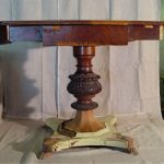 Стол подлежащий реставрации, Фото взяты с сайта МГХПА им.Строганова