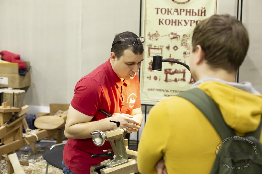 Дмитрий Пушин о точении деревянных тарелок (ФСД19, Москва)