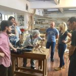 Никто не может удержаться, чтобы не попробовать самому