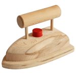 Деревянная игрушка "Утюг"