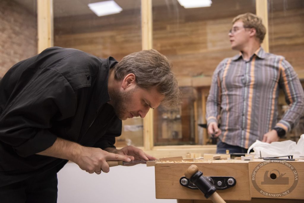 Классическое столярное дело, октябрь (осень-зима 2018, Дейкин)