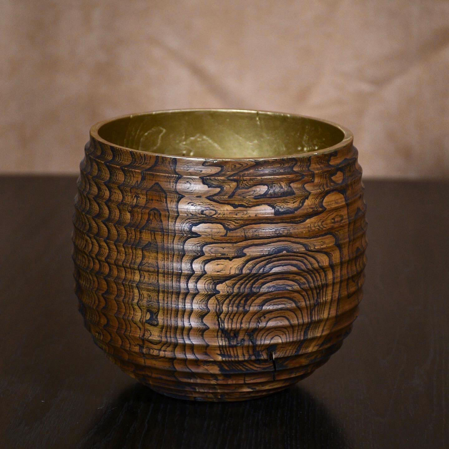 Деревянная чаша, отделка составами Borma