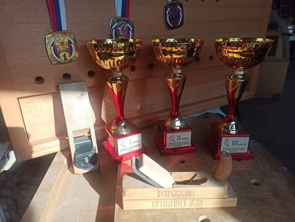 кубки и медали за призовые места