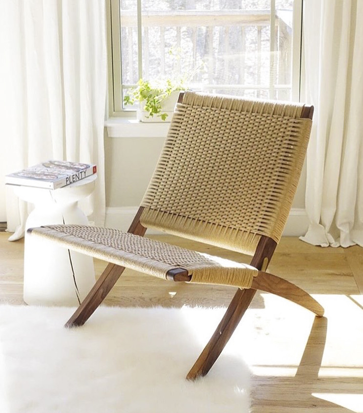 складное кресло с сиденьем и спинкой с плетение датским шнуром, фото проекта Caleb James