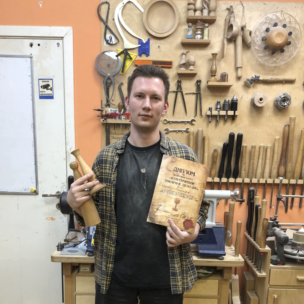 Выпускник токарных курсов, февраль 2024