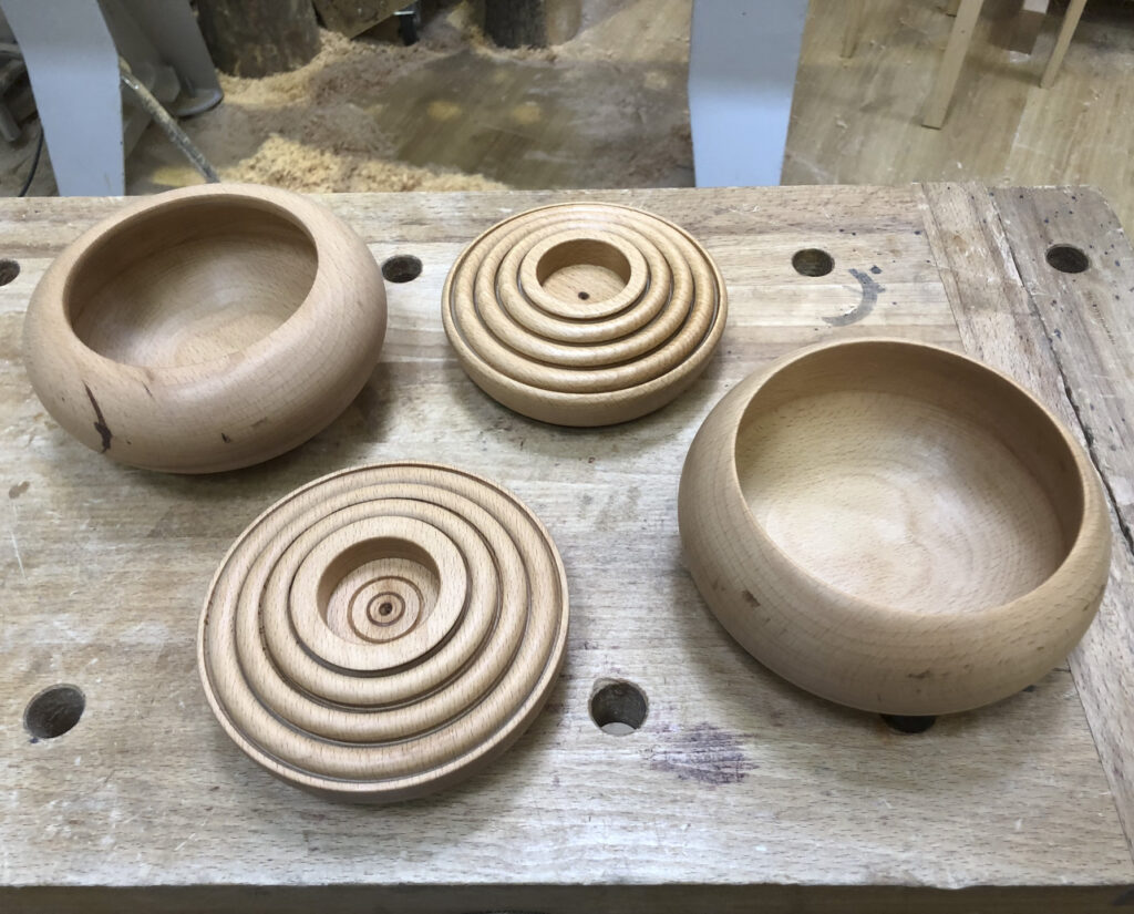 чаши и подсвечники работы курсантов, декабрь 2023