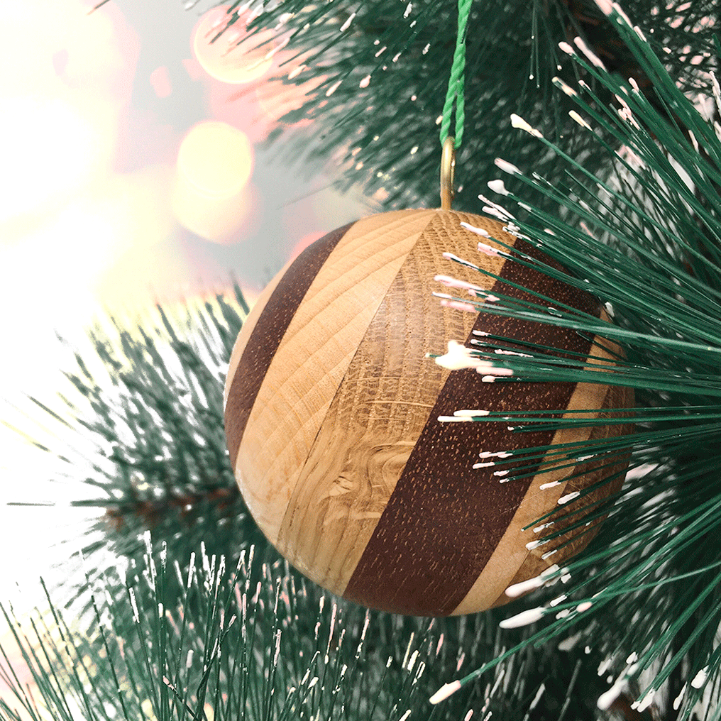 точёная ёлочная игрушка